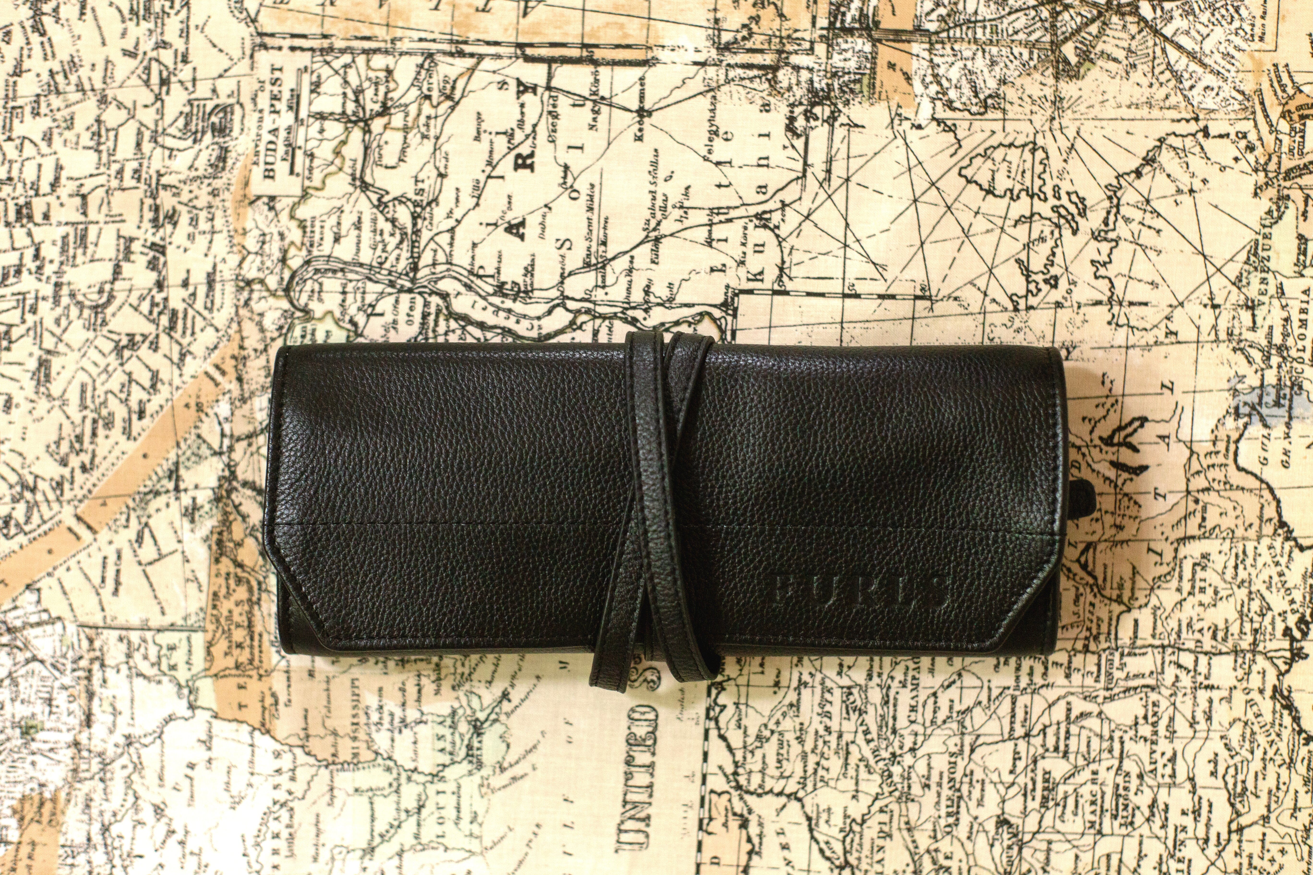 Venture Leather Travel Roll – Crochet Hook Organizer Leather Accessories FurlsCrochet Black