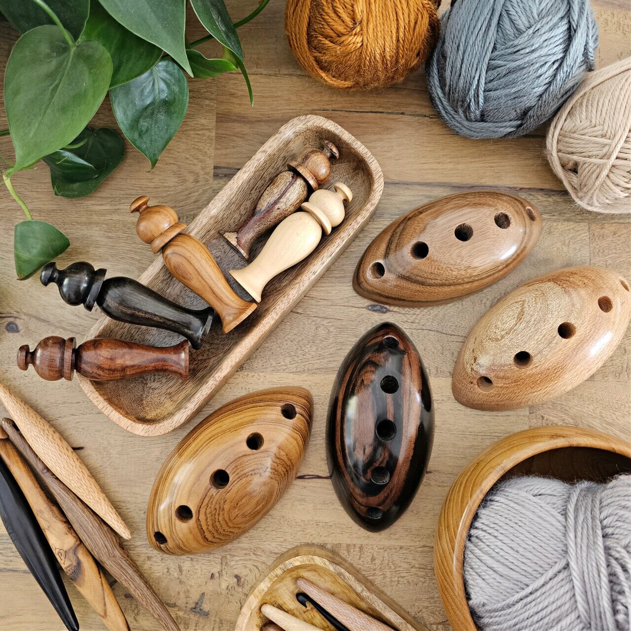 Teak 5 Hook Circular Display Hook Stand Furls